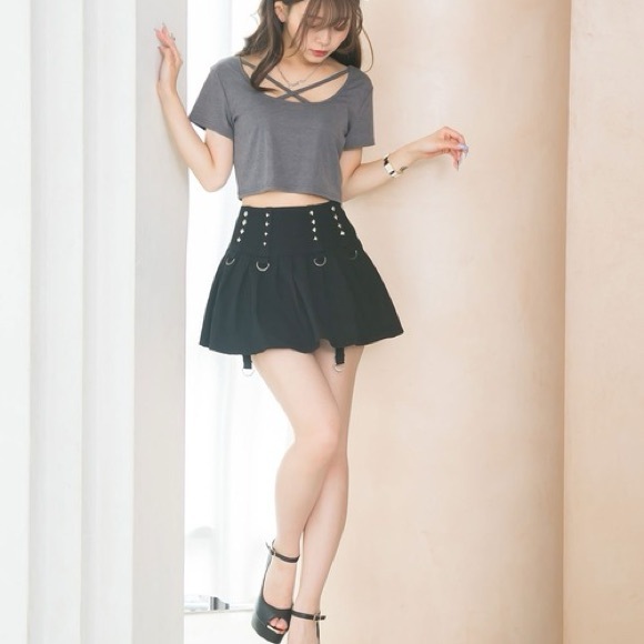 Diable Baiser ☆ pleated studded skirt set with leg warmers - Picture 3 of 11